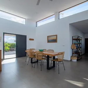 North Shore Villas, Makai, Heated & Shared Pool , Lajares Spanien